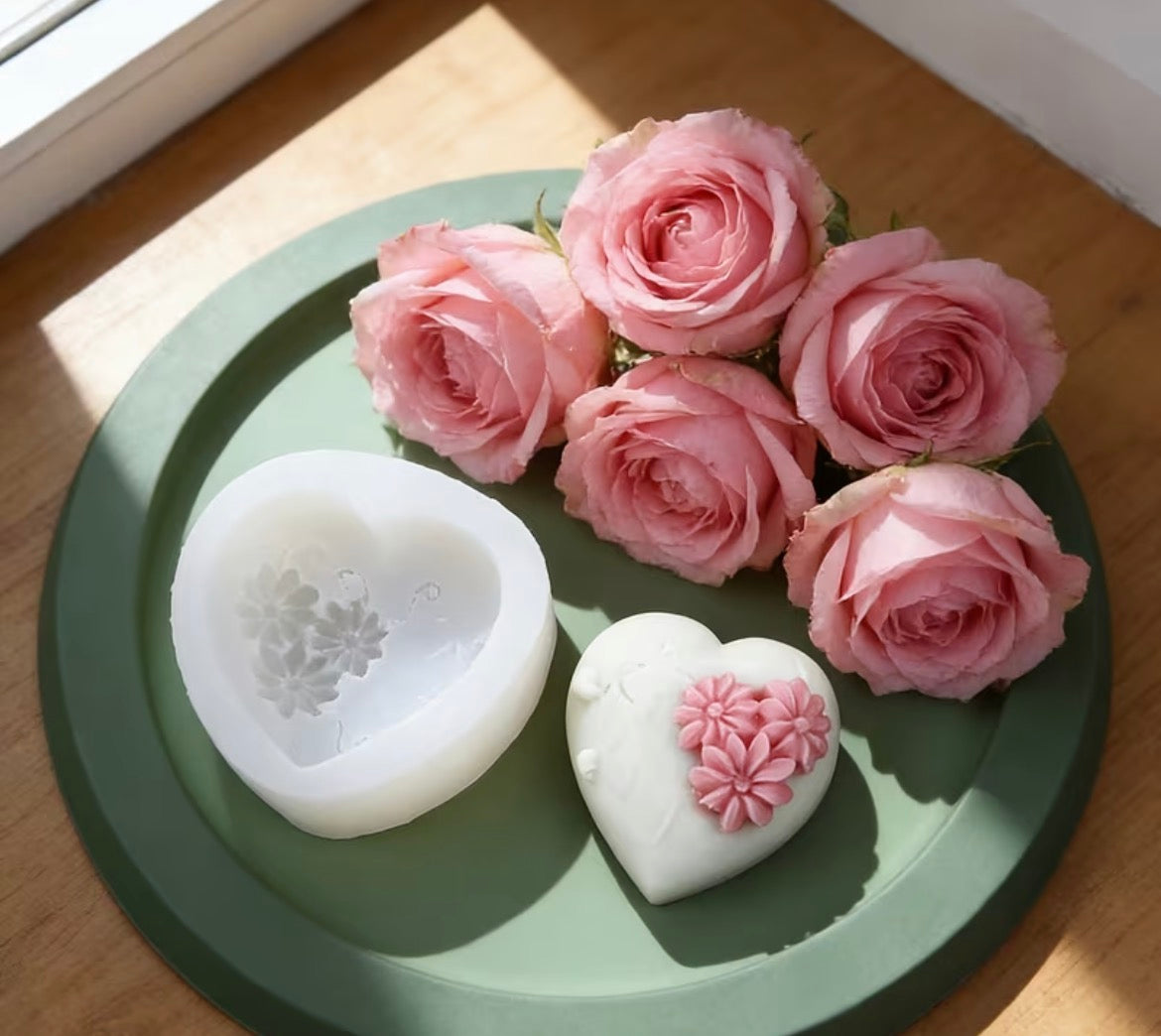 Molde silicona corazón con flores