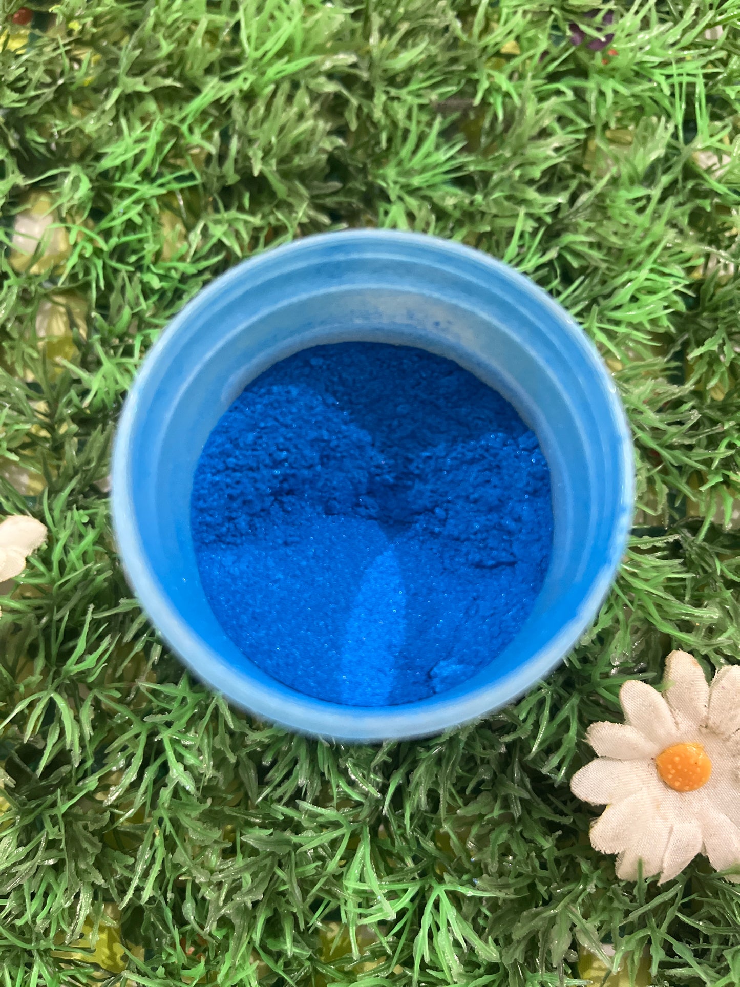 Brilliant blue mica power